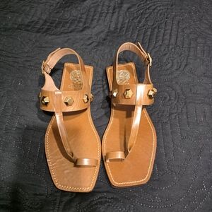 Vince Camuto Dailette Leather Toe Loop Studded Sandals Size 8.5M